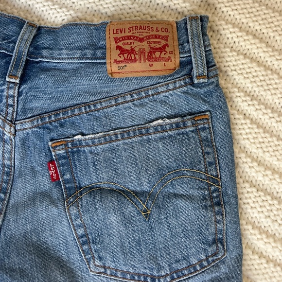 Levi's, Jean Shorts, Size 27 - Picture 3 of 4
